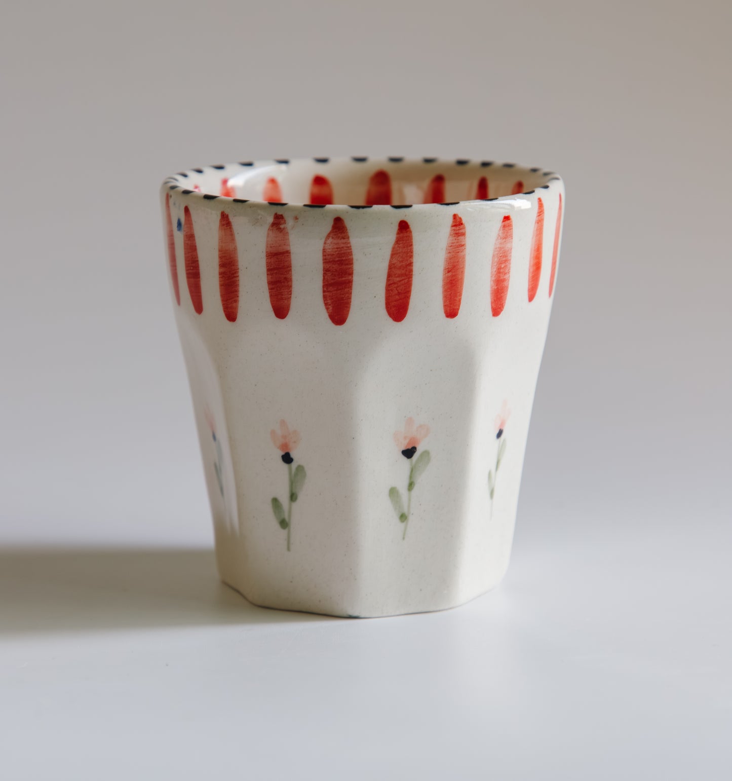 Pixie pocket tulip ceramic cup