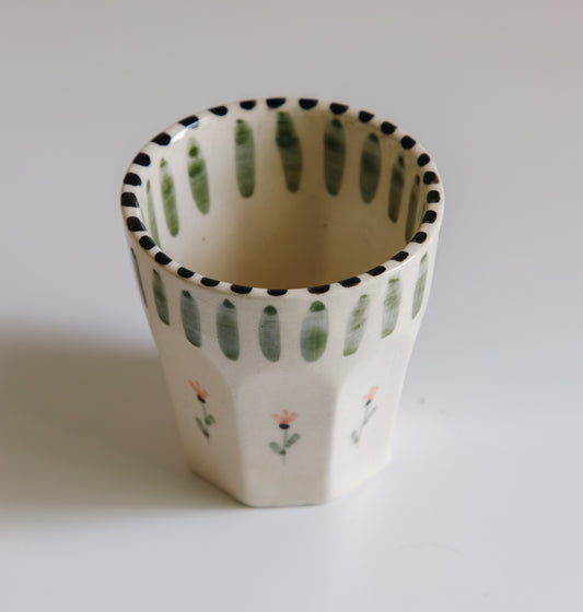 Pixie pocket tulip ceramic cup